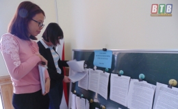 Kiến Xương trao tr&ecirc;n 19.000 giấy chứng nhận quyền sử dụng đất trong khu d&acirc;n cư