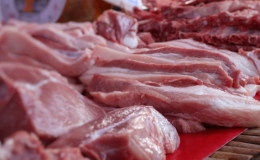 Bộ T&agrave;i ch&iacute;nh đề xuất giảm thuế nhập khẩu thịt lợn g&agrave;