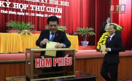 Đồng ch&iacute; Nguyễn Quang Hưng, Tỉnh ủy vi&ecirc;n, Ph&oacute; Trưởng ban thường trực, phụ tr&aacute;ch Ban Nội ch&iacute;nh Tỉnh ủy được bầu giữ chức Ph&oacute; Chủ tịch UBND tỉnh kh&oacute;a XVI, nhiệm kỳ 2016 - 2021