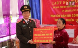 Kh&aacute;nh th&agrave;nh nh&agrave; nghĩa t&igrave;nh đồng đội cho vợ liệt sĩ