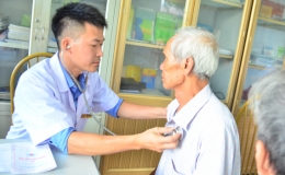 Tuổi trẻ ng&agrave;nh y tế kh&aacute;m bệnh, cấp thuốc miễn ph&iacute; cho hơn 43.000 người