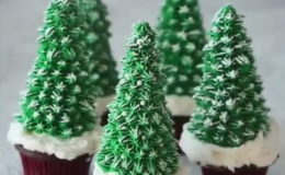 C&aacute;ch trang tr&iacute; b&aacute;nh kem h&igrave;nh c&acirc;y th&ocirc;ng Noel