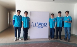 Năm học sinh dự Olympic Vật l&yacute; quốc tế đều gi&agrave;nh huy chương