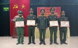 Đồn Bi&ecirc;n ph&ograve;ng Tr&agrave; L&yacute;: Khen thưởng 10 tập thể, c&aacute; nh&acirc;n v&igrave; c&oacute; th&agrave;nh t&iacute;ch trong thực hiện nhiệm vụ