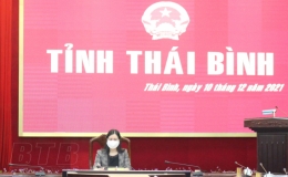 Phấn đấu đến ng&agrave;y 15/12/2021 ho&agrave;n th&agrave;nh ti&ecirc;m đủ 2 mũi vắc-xin cho người từ 18 tuổi trở l&ecirc;n