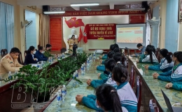 Th&aacute;i Thụy: Tuy&ecirc;n truyền về an to&agrave;n giao th&ocirc;ng cho học sinh