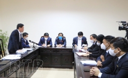 Tiếp tục thảo luận tổ đ&oacute;ng g&oacute;p &yacute; kiến v&agrave;o c&aacute;c b&aacute;o c&aacute;o, tờ tr&igrave;nh, dự thảo nghị quyết tr&igrave;nh kỳ họp thứ ba HĐND tỉnh kh&oacute;a XVII