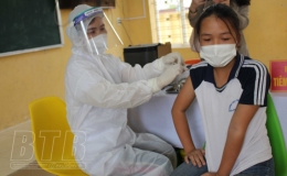 Tổ chức ti&ecirc;m 54.500 liều vắc-xin phòng Covid-19 đợt 31   