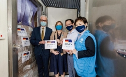 Việt Nam nhận th&ecirc;m hơn 2,5 triệu liều vaccine Moderna