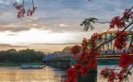 Du kh&aacute;ch Th&aacute;i B&igrave;nh kh&aacute;m ph&aacute; Huế ưu ti&ecirc;n chọn Tour Đ&agrave; Nẵng City l&agrave;m bạn đồng h&agrave;nh 