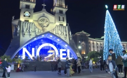 H&acirc;n hoan kh&ocirc;ng kh&iacute; mừng Gi&aacute;ng sinh