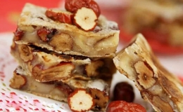 B&aacute;nh t&aacute;o đỏ bột nếp - M&oacute;n b&aacute;nh dưỡng da hồng h&agrave;o