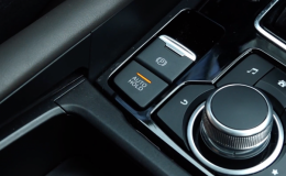 C&aacute;ch sử dụng t&iacute;nh năng auto-hold cho t&agrave;i xế mới