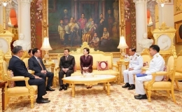 Chủ tịch Quốc hội Vương Đ&igrave;nh Huệ hội kiến Nh&agrave; Vua Th&aacute;i Lan Maha Vajiralongkorn