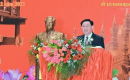 Chủ tịch Quốc hội Vương Đ&igrave;nh Huệ thăm Học viện Ch&iacute;nh trị Bộ C&ocirc;ng an L&agrave;o