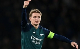 Kết quả C&uacute;p C1: Arsenal chia điểm với PSV