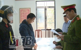 Khởi tố 6 đối tượng về tội &ldquo;Vi phạm quy định về khai th&aacute;c t&agrave;i nguy&ecirc;n&rdquo;