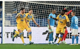 Napoli thua thảm ở Cup Quốc gia Italy