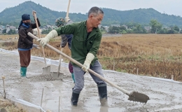 Bạch Th&ocirc;ng (Bắc Kạn) gặp kh&oacute; trong h&agrave;nh tr&igrave;nh về đ&iacute;ch n&ocirc;ng th&ocirc;n mới