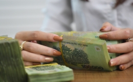 Doanh thu ph&iacute; bảo hiểm đi l&ugrave;i năm thứ 2 li&ecirc;n tiếp