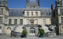 Kh&aacute;m ph&aacute; l&acirc;u đ&agrave;i nguy nga hơn 900 tuổi của Ph&aacute;p