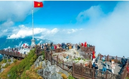 Thu ph&iacute; tham quan khu vực đỉnh Fansipan v&agrave; th&aacute;c C&aacute;t C&aacute;t từ 1/1/2025