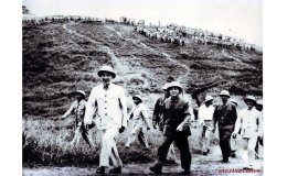 Trưng b&agrave;y 300 h&igrave;nh ảnh, t&agrave;i liệu về "Qu&acirc;n đội anh h&ugrave;ng của một d&acirc;n tộc anh h&ugrave;ng"