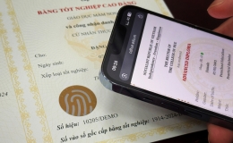 Trường học d&ugrave;ng chip NFC để ngăn chặn bằng giả