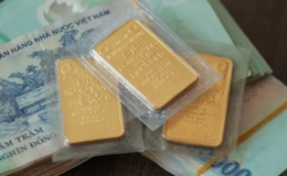 V&agrave;ng miếng giảm hơn triệu đồng mỗi lượng