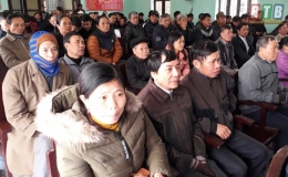 Tiếp x&uacute;c cử tri sau kỳ họp thứ năm tại huyện Kiến Xương