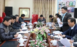 Đo&agrave;n đại biểu Quốc hội tỉnh gi&aacute;m s&aacute;t tại C&ocirc;ng ty Cổ phần Giống chăn nu&ocirc;i Th&aacute;i B&igrave;nh