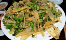 Lạ miệng m&oacute;n nộm da tr&acirc;u của người Th&aacute;i