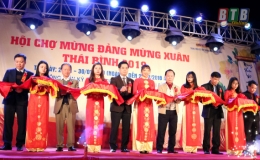 Khai mạc hội chợ Mừng Đảng - mừng Xu&acirc;n Th&aacute;i B&igrave;nh v&agrave; trưng b&agrave;y b&aacute;o Xu&acirc;n Kỷ Hợi năm 2019