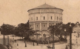 Nước sạch v&agrave; k&yacute; ức xếp h&agrave;ng lấy nước một thời