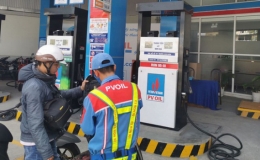 Xăng dầu giảm gi&aacute; mạnh trong kỳ điều chỉnh đầu ti&ecirc;n sau Tết