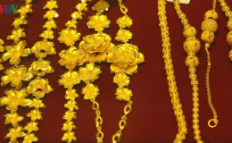 Gi&aacute; v&agrave;ng SJC leo thang