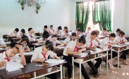 100% số x&atilde; tr&ecirc;n cả nước đạt chuẩn phổ cập gi&aacute;o dục trung học cơ sở