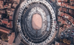 Di sản thế giới nh&igrave;n theo chiều thẳng đứng