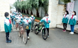 Bảo đảm an to&agrave;n cho học sinh đ&oacute;n tết