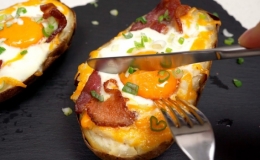 Bữa s&aacute;ng nhanh gọn với khoai t&acirc;y v&agrave; trứng