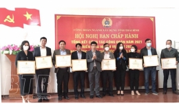 Hỗ trợ 109 triệu đồng cho đo&agrave;n vi&ecirc;n, người lao động bị ảnh hưởng bởi dịch Covid-19