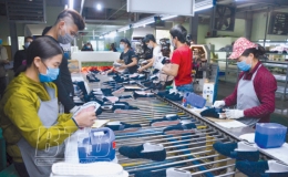 Nỗ lực t&igrave;m việc l&agrave;m cho người lao động