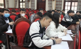 Vũ Thư: Gần 150 thanh ni&ecirc;n ưu t&uacute; chuẩn bị l&ecirc;n đường nhập ngũ được bồi dưỡng nhận thức về Đảng