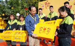 C&ocirc;ng ty T&acirc;n Đệ: Gần 17.000 suất qu&agrave; tết l&agrave; n&ocirc;ng sản, thực phẩm chất lượng cao của Th&aacute;i B&igrave;nh tặng người lao động