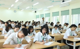 Ch&iacute;nh phủ chốt tăng học ph&iacute; đại học