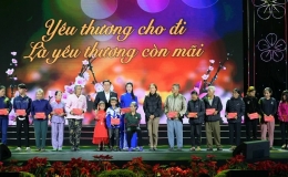 Chủ tịch Quốc hội Vương Đ&igrave;nh Huệ dự &ldquo;Tết v&igrave; người ngh&egrave;o - Xu&acirc;n Gi&aacute;p Th&igrave;n 2024&rdquo; tại Nghệ An