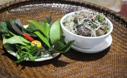 Đặc sản lươn nấu củ chuối ở Vũ Đo&agrave;i