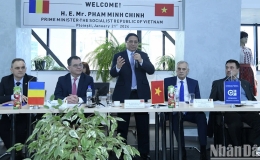 Thủ tướng Phạm Minh Ch&iacute;nh thăm v&agrave; l&agrave;m việc với Ph&ograve;ng Thương mại v&agrave; C&ocirc;ng nghiệp tỉnh Prahova
