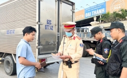 Ng&agrave;y đầu ra qu&acirc;n, lực lượng CSGT cả nước xử phạt hơn 23 tỷ đồng vi phạm