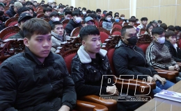  Quỳnh Phụ: Bồi dưỡng nhận thức về Đảng cho đo&agrave;n vi&ecirc;n ưu t&uacute;, t&acirc;n binh chuẩn bị l&ecirc;n đường nhập ngũ